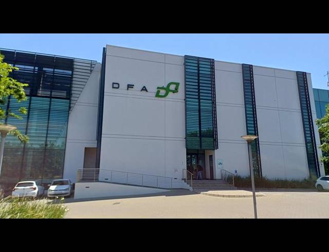 BUSINESS PROPERTY TO RENT IN DORINGKLOOF